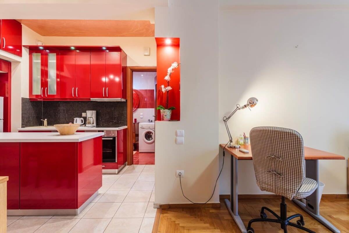 Athens Strawberry Hideaway - City Chic Retreat Kültér fotó